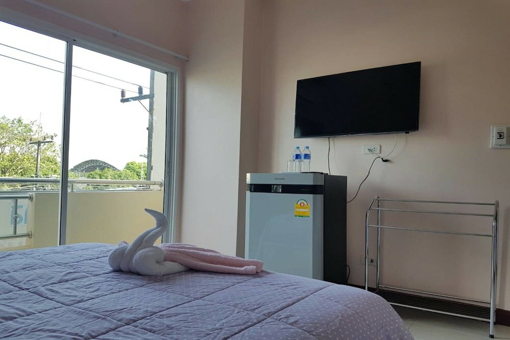 Фото V-House Hotel