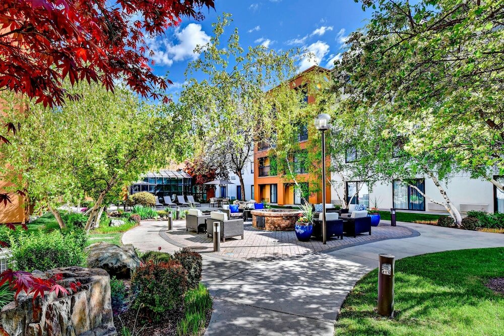Фото Courtyard by Marriott Downtown Boise