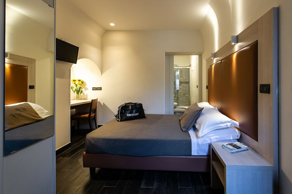 Фото Borgo Pio Suites Inn