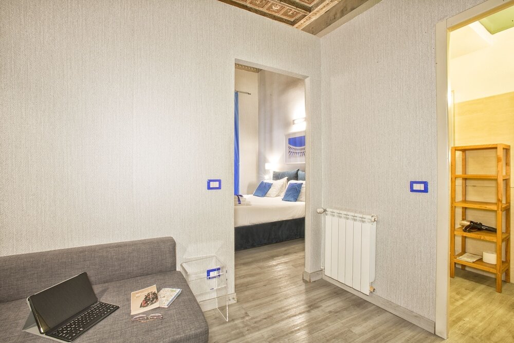 Фото History Suite