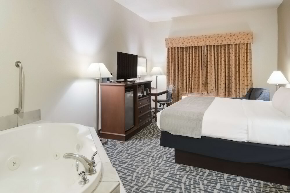 Фото Best Western Comanche Inn