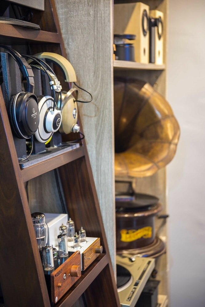 Фото Old Door Hostel & Bar