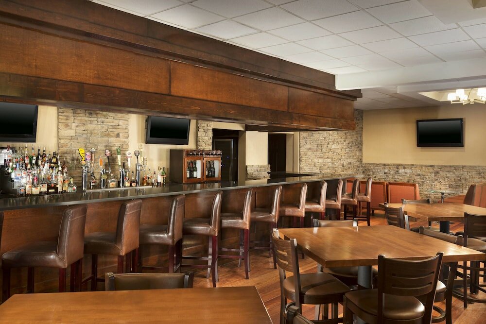 Фото Four Points by Sheraton Asheville Downtown