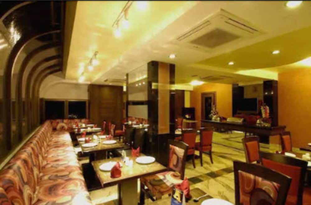 Фото Hotel Airport International