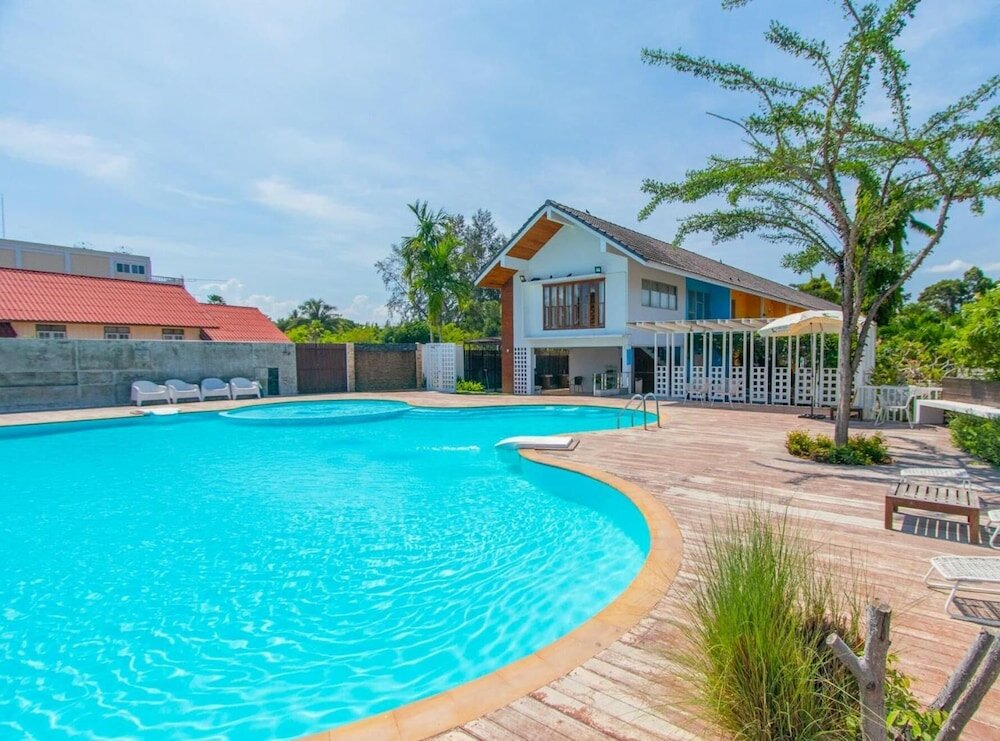 Фото Bang Saphan Resort Hotel