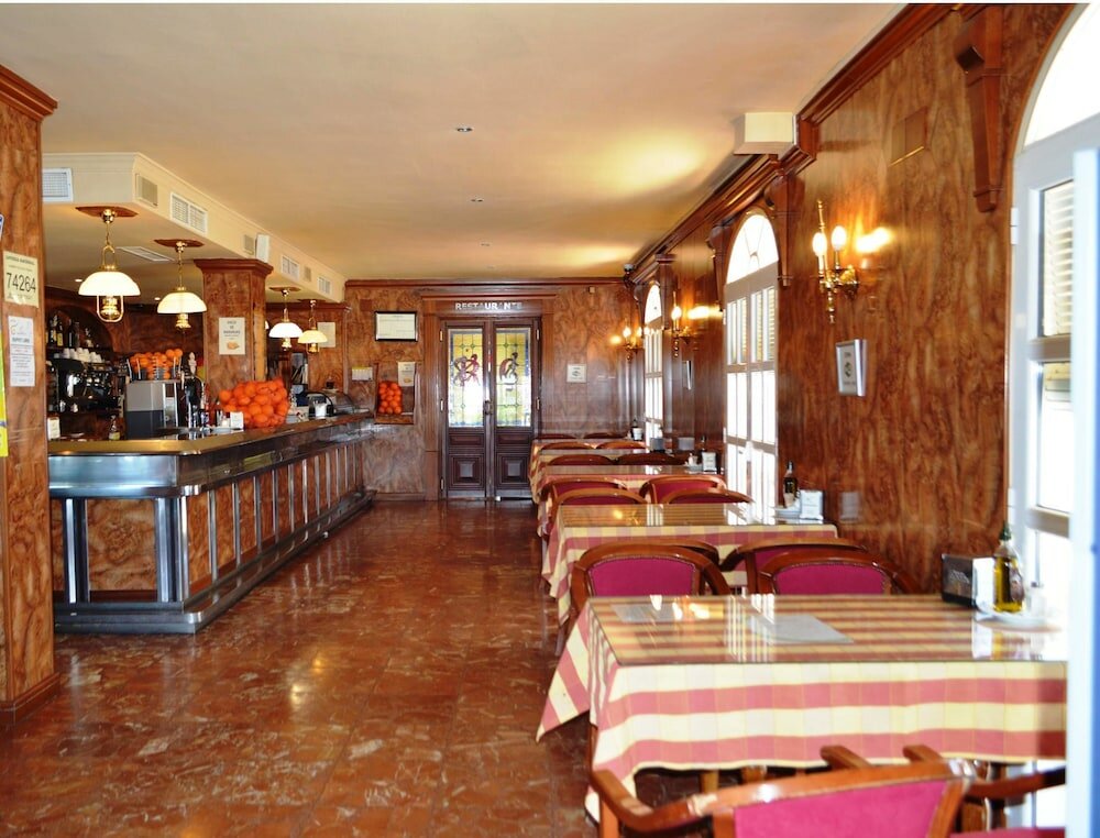 Фото Hotel Carmen