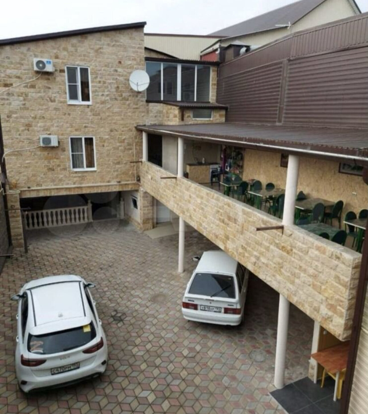 Фото отеля 1