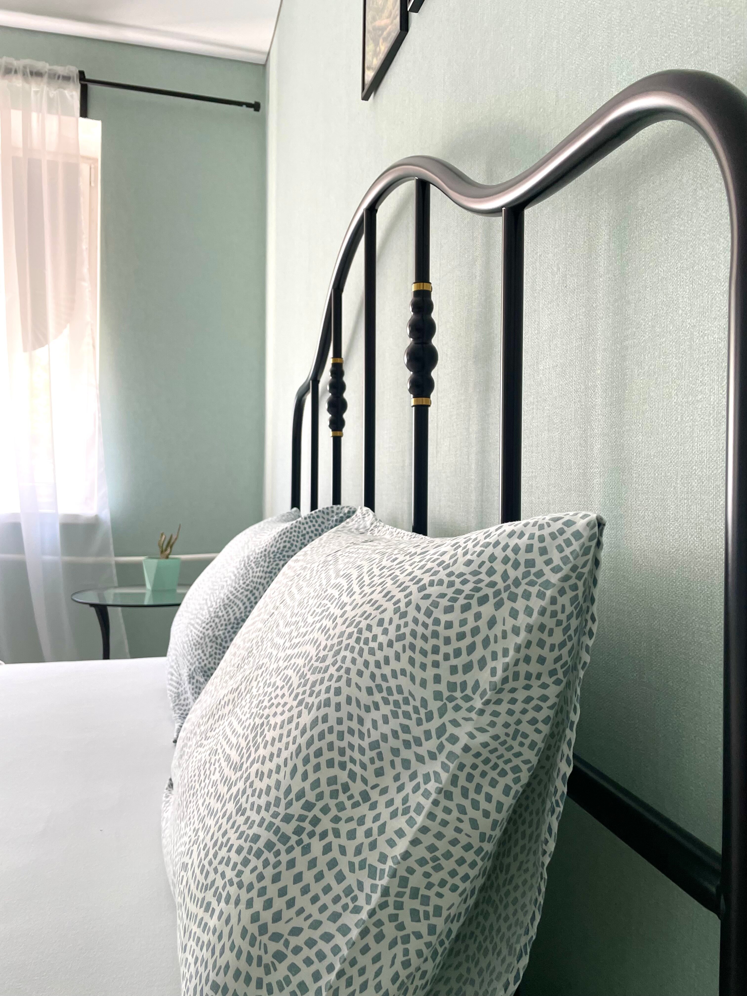 Фото Уютная студия с качелями в Приморском районе