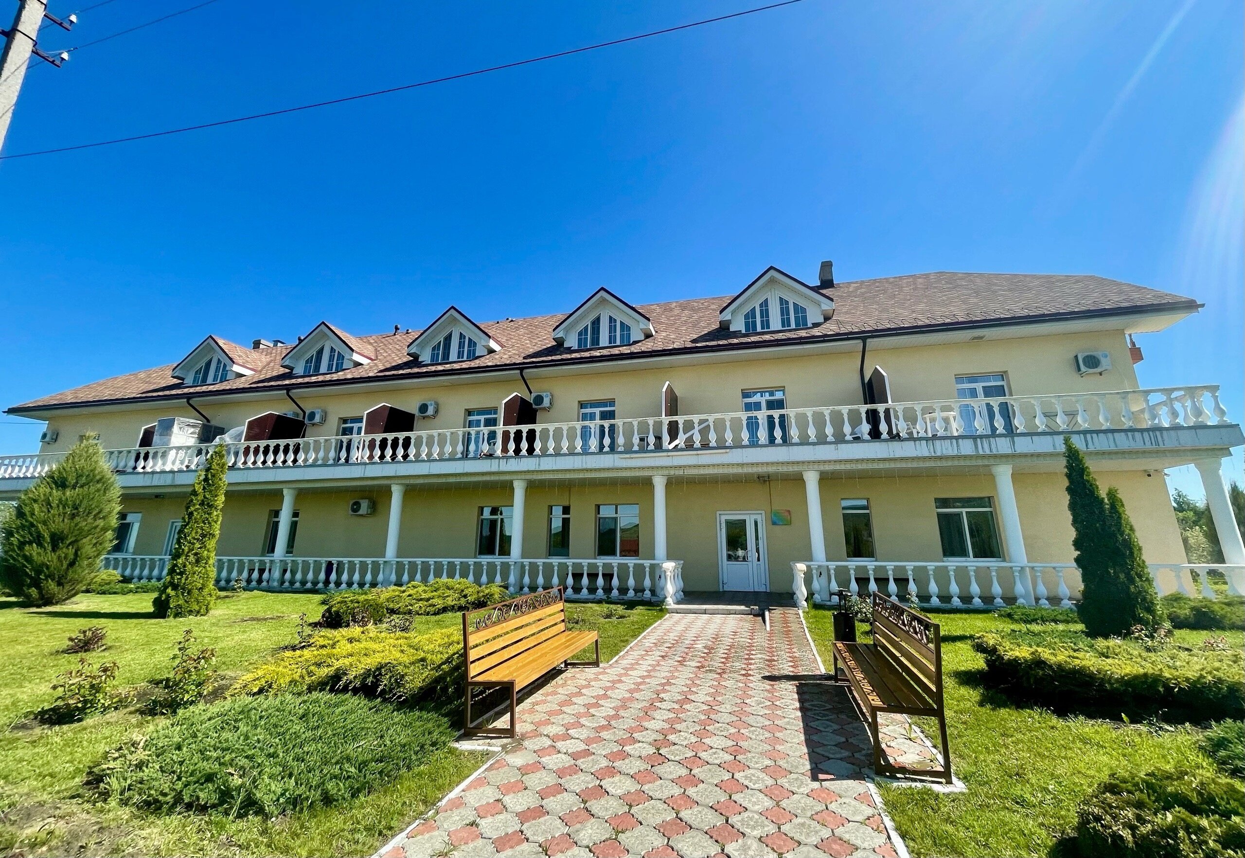 Фото отеля 1