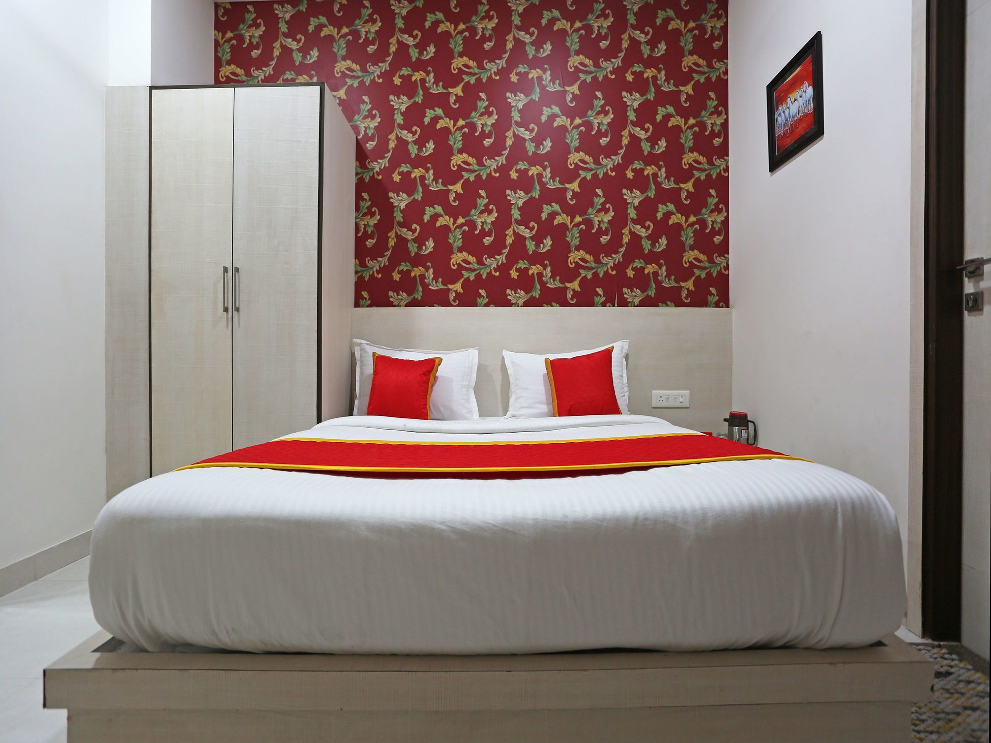 Фото Oyo 9304 Hotel Swastika