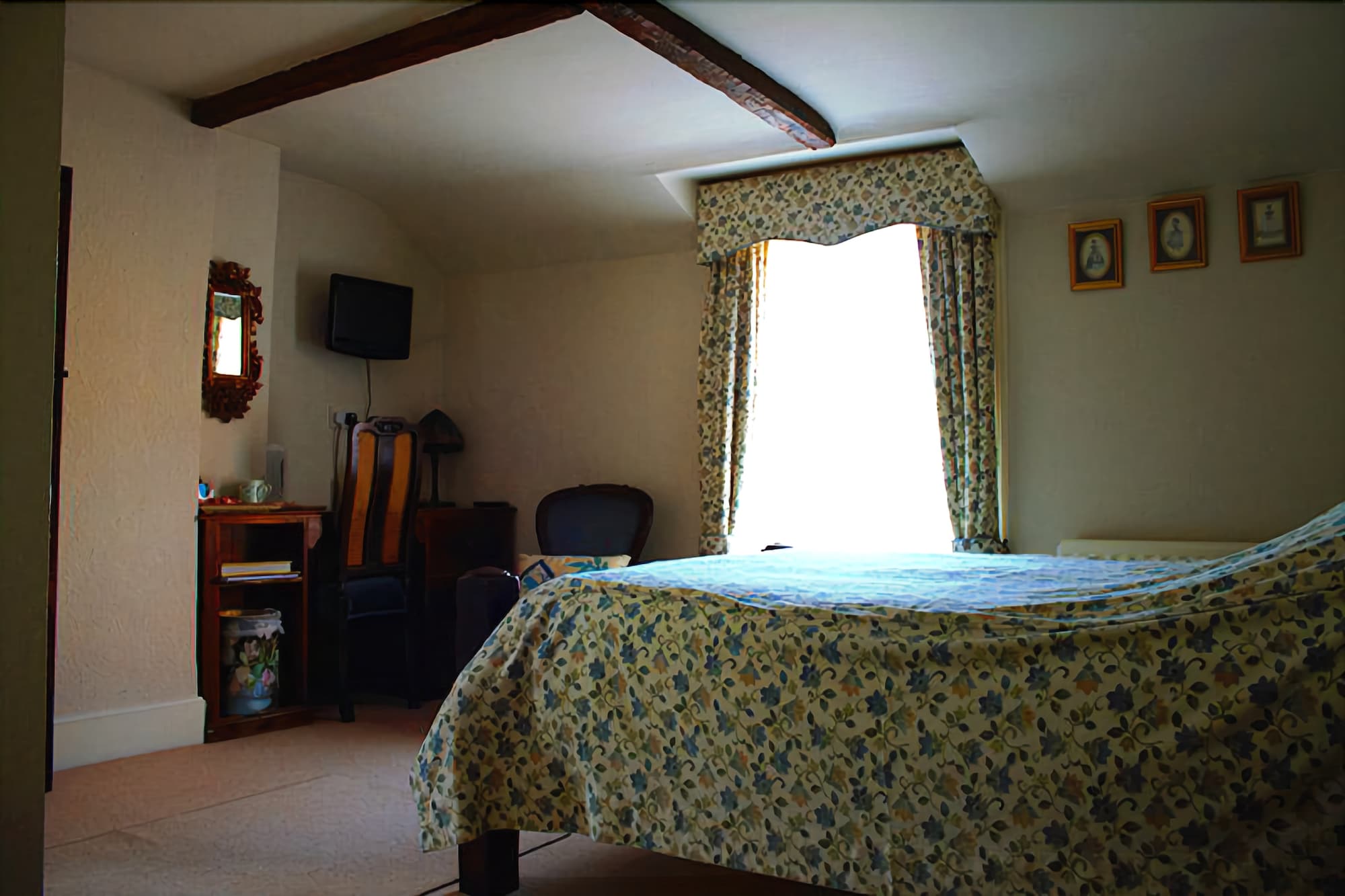 Фото The Old House Guesthouse