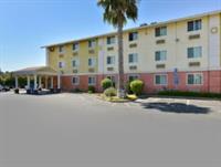 Фото Super 8 by Wyndham Sacramento/Florin Rd