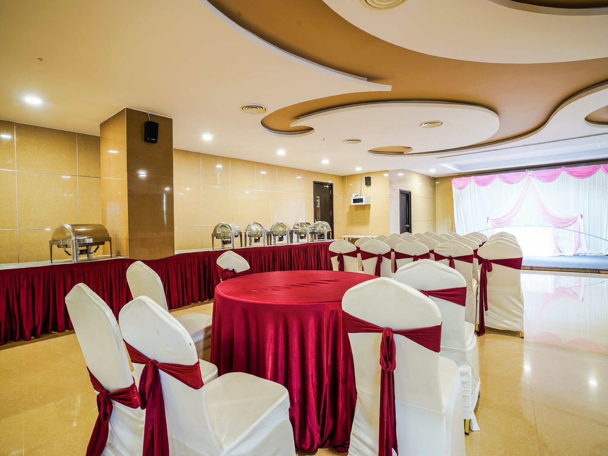 Фото Capital O 23502 Hotel Millennium Grand