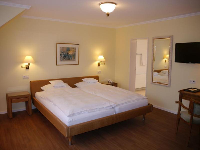 Фото Romantik Waldhotel Mangold