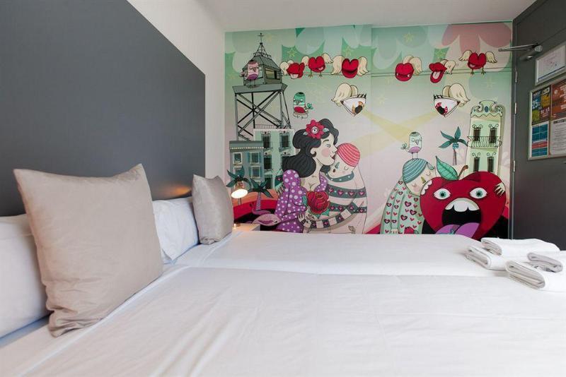 Фото Hostel St Christopher's Inn Barcelona