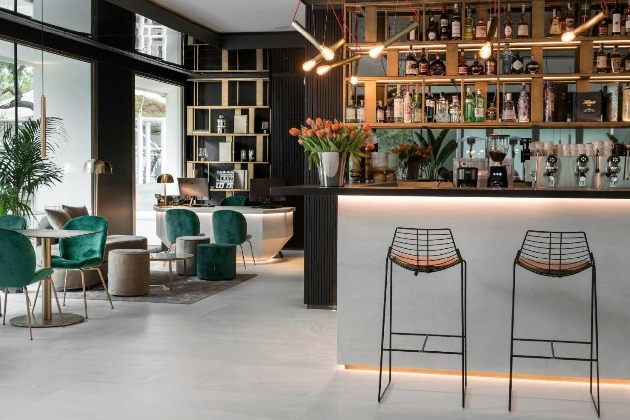 Фото We Me Suite Hotel