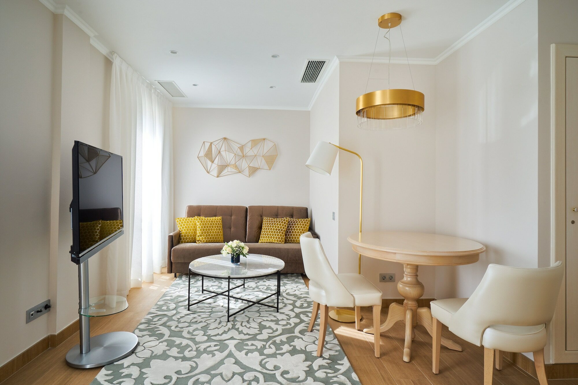 Фото Tandem Soho Suites