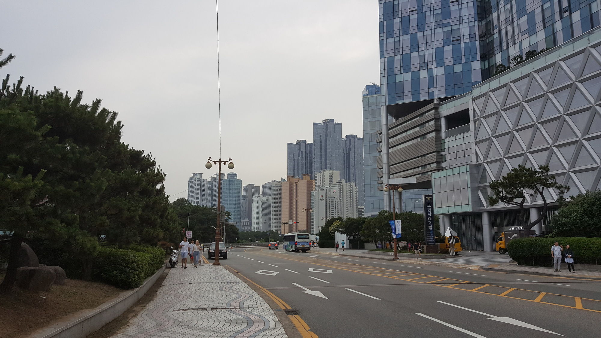 Фото Dongbaekseom Guesthouse - Hostel