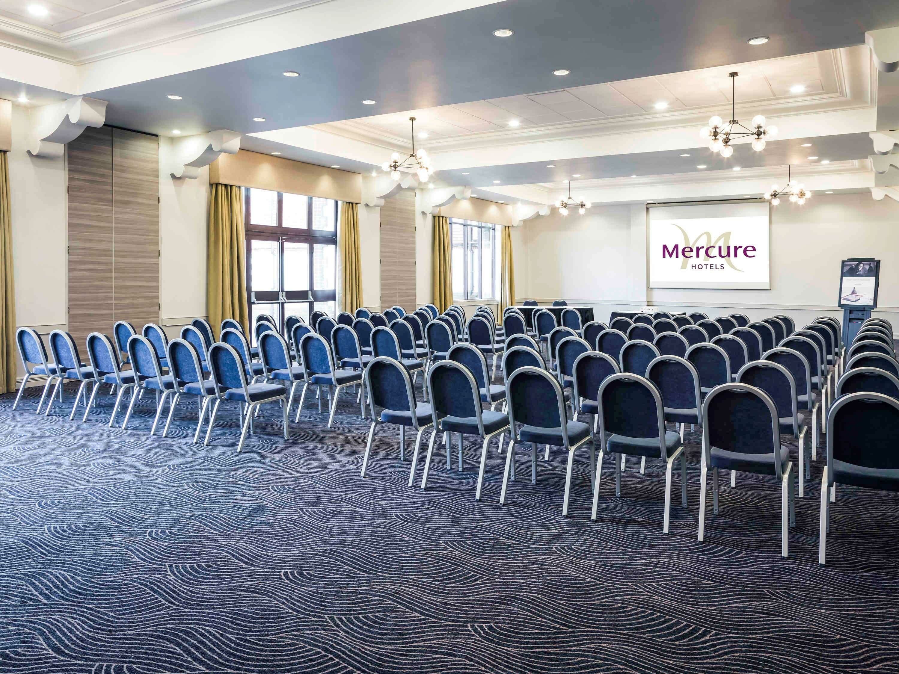 Фото Mercure Dartford Brands Hatch Hotel & SPA