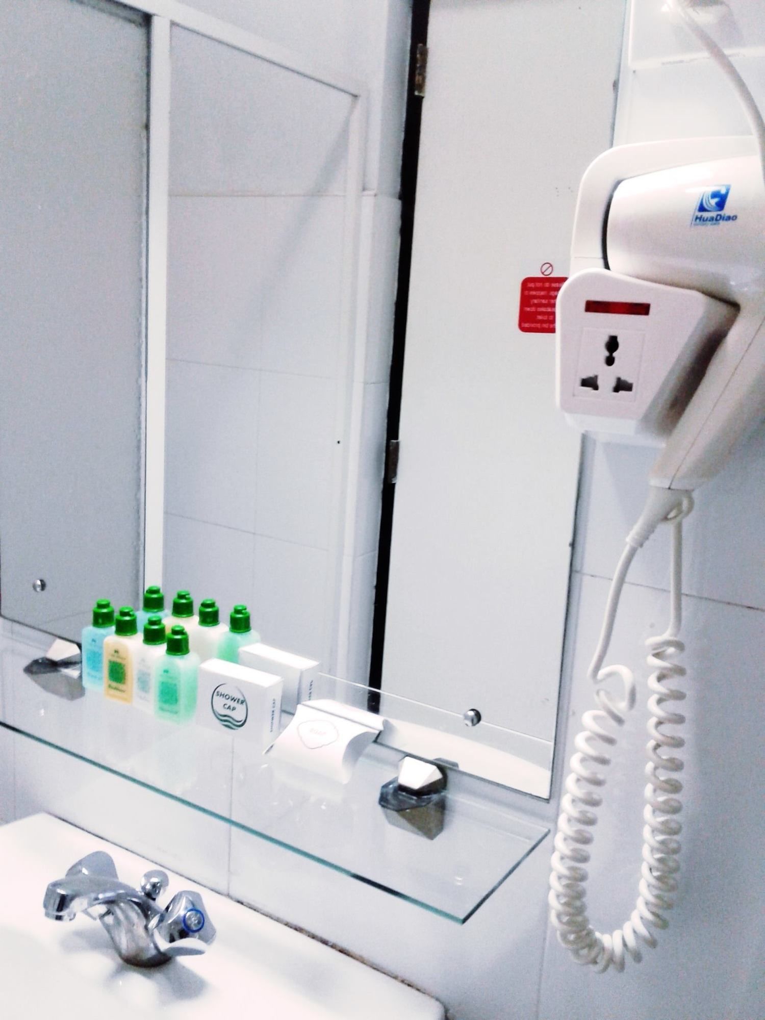 Фото The Rock Hotel