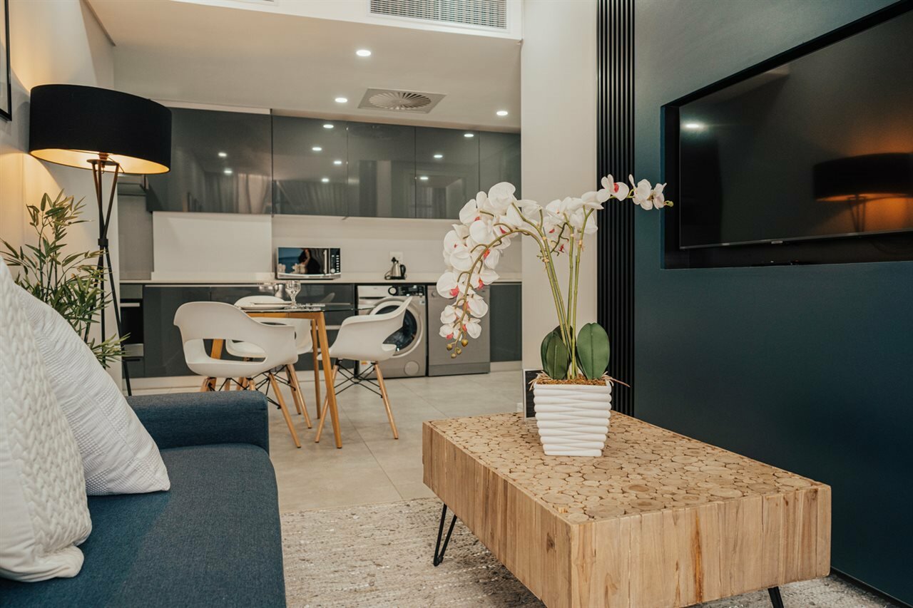 Фото Reserved Suites Illovo