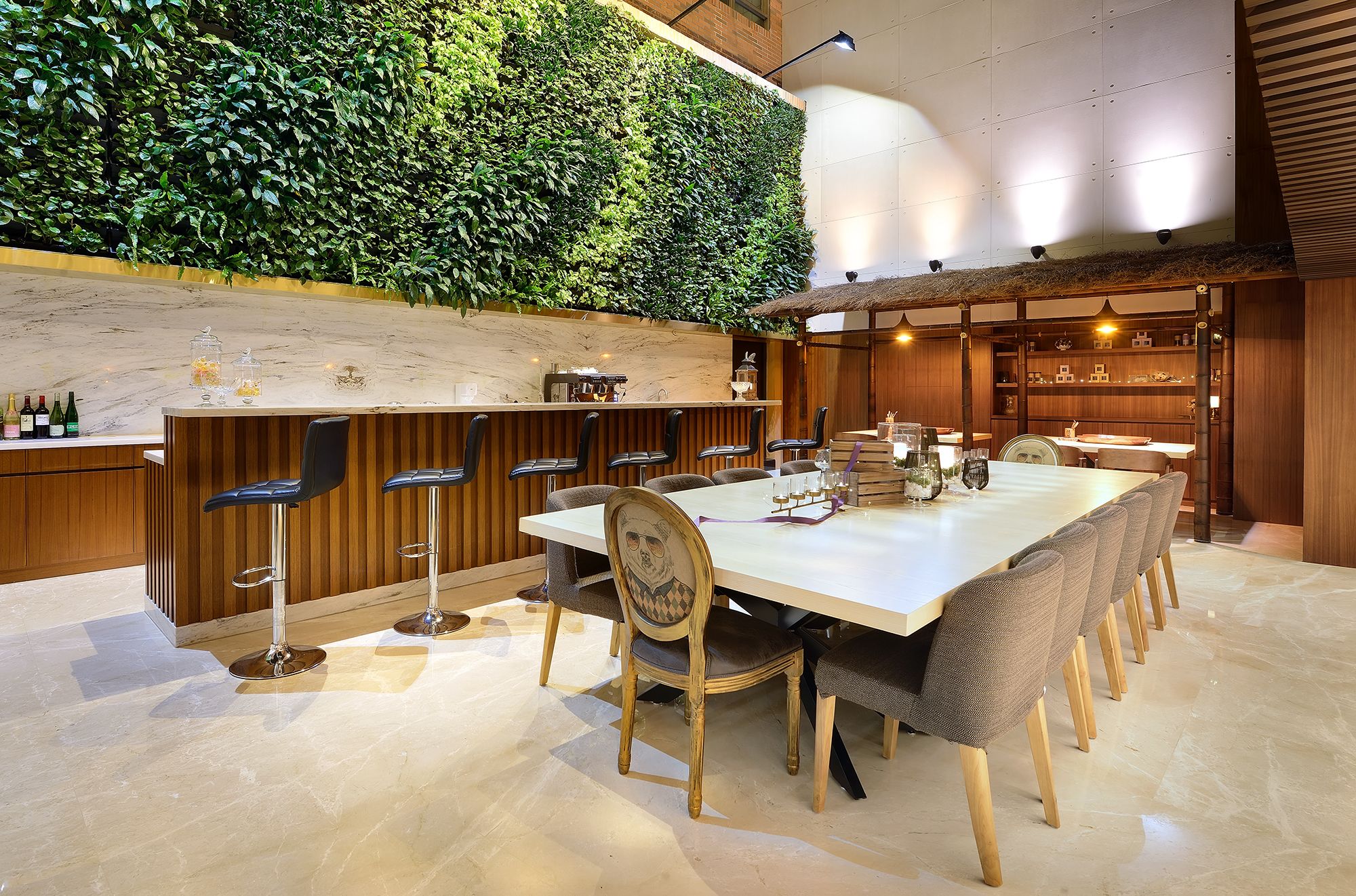 Фото Aeris International Hotel