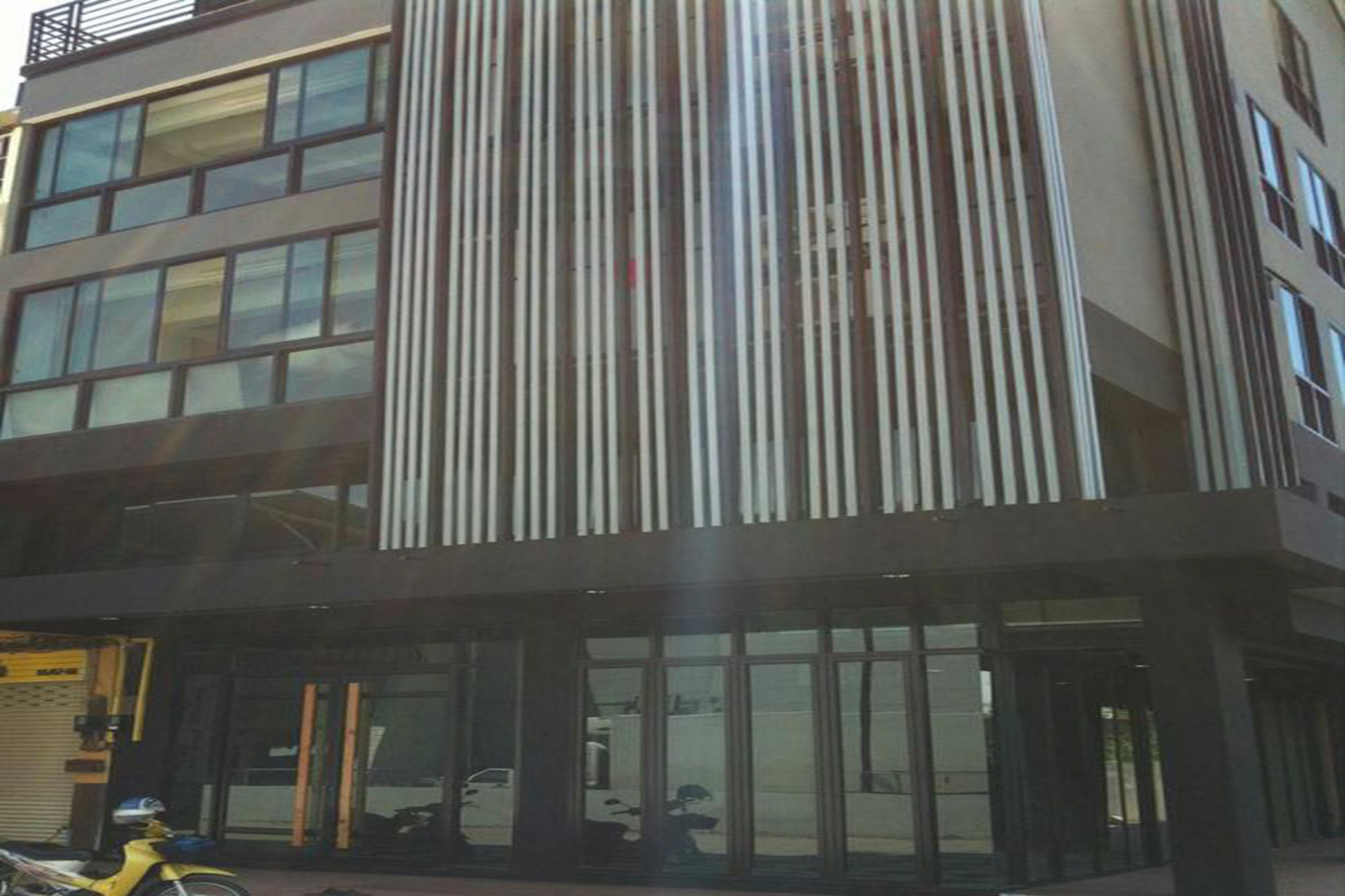 Фото The LogBook Room and Cafe