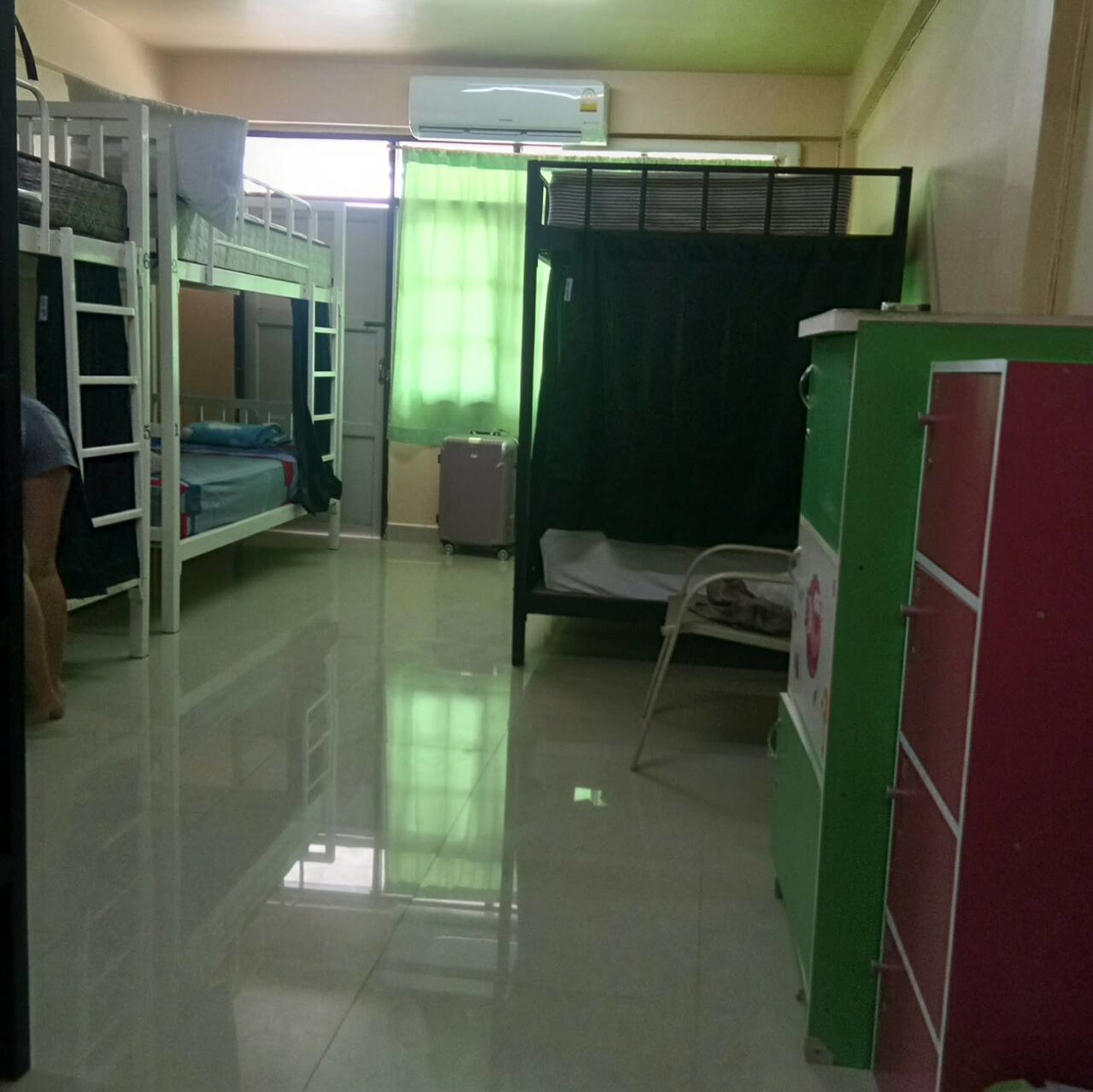 Фото Pattaya Backpackers - Adults Only