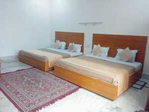 Гостиница New Varuni House