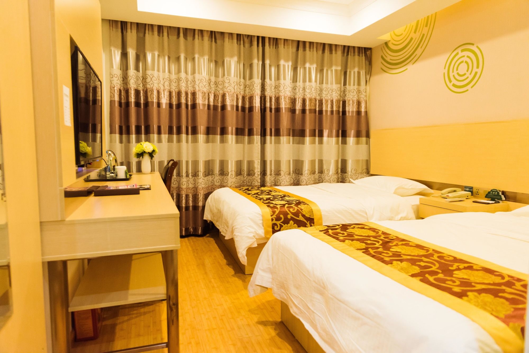 Фото GreenTree Express Hotel Shanghai Zhoupu Shenmei East Road Subway Station