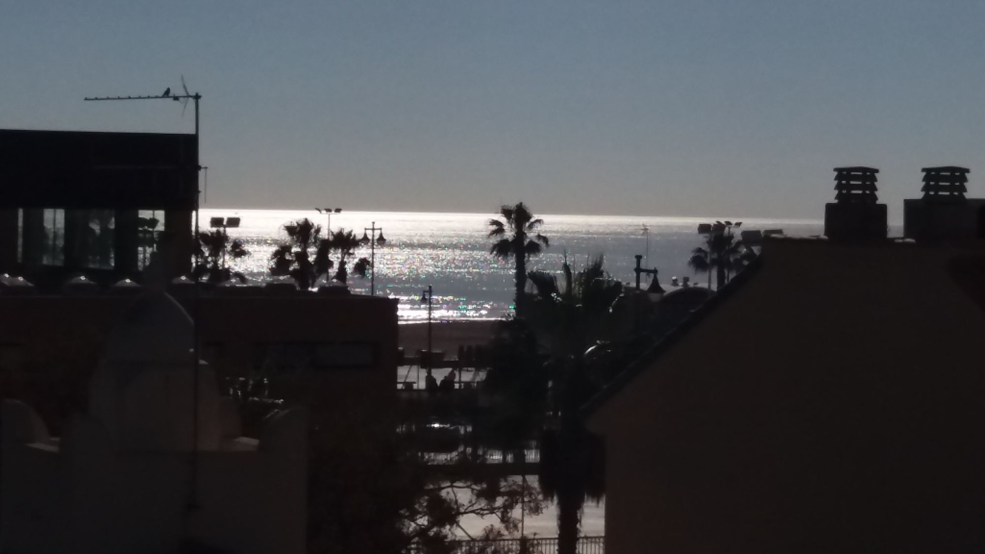 Фото Apartmentsuitespain Beach Economy