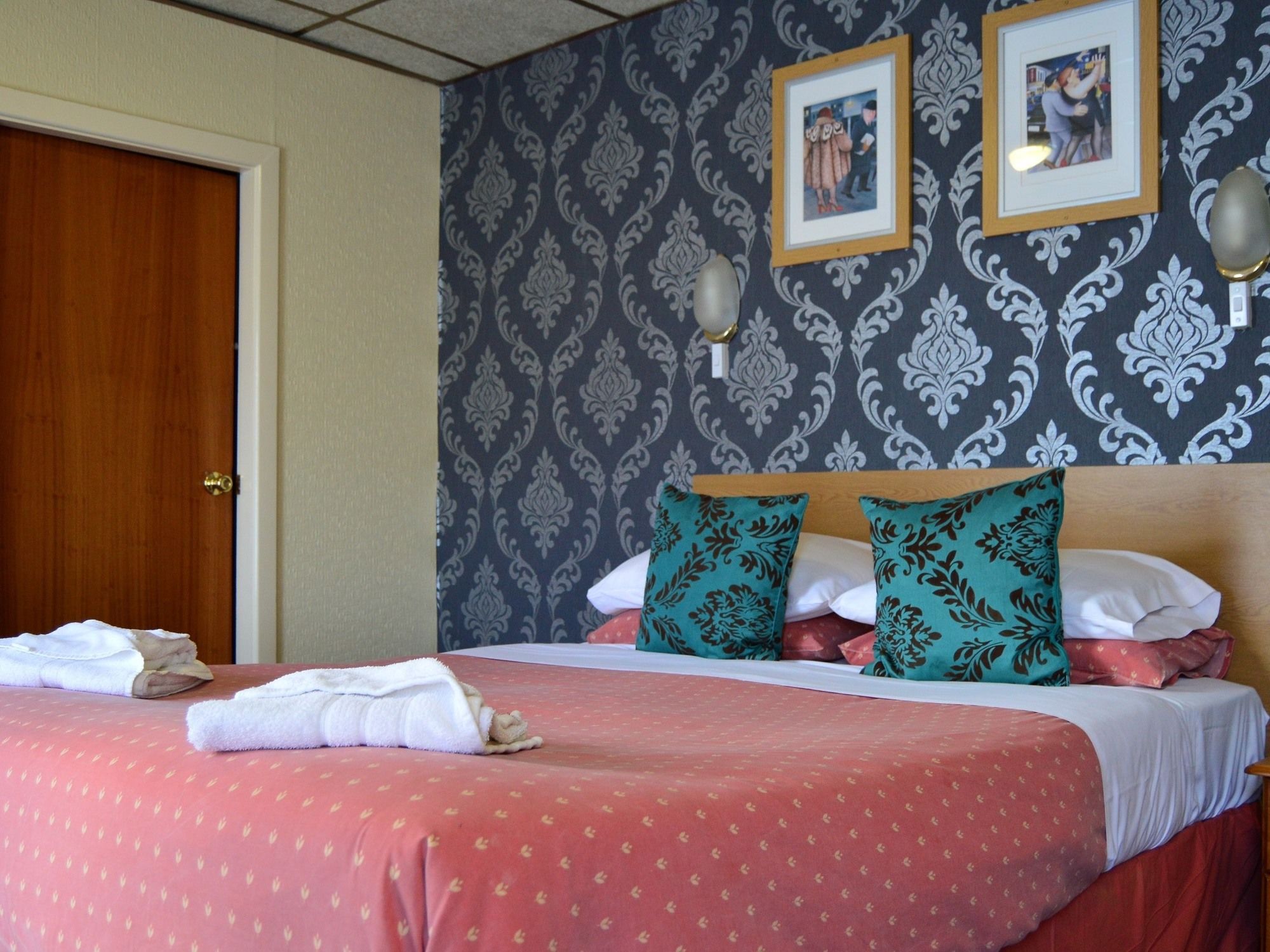 Фото The Oak Lea Hotel