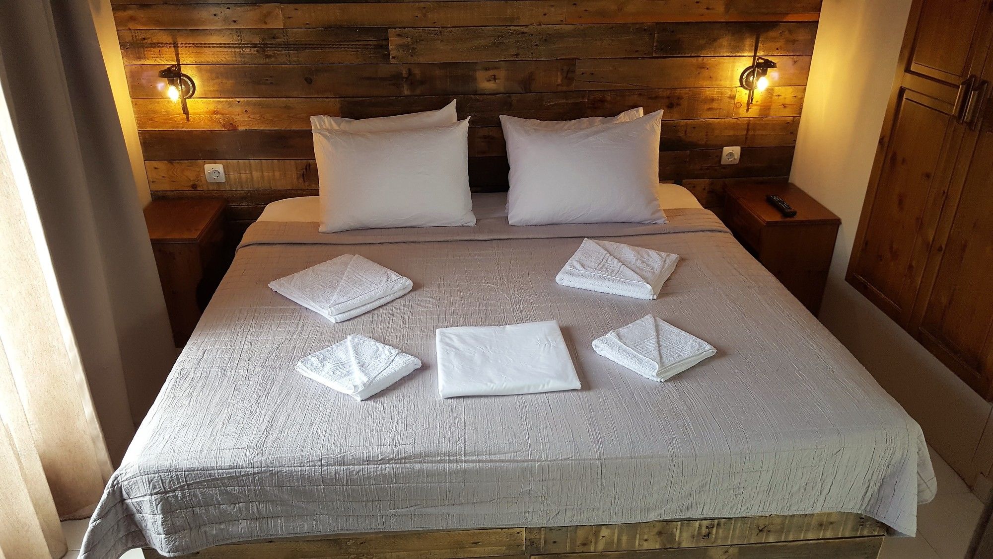 Фото Anemos Hotel