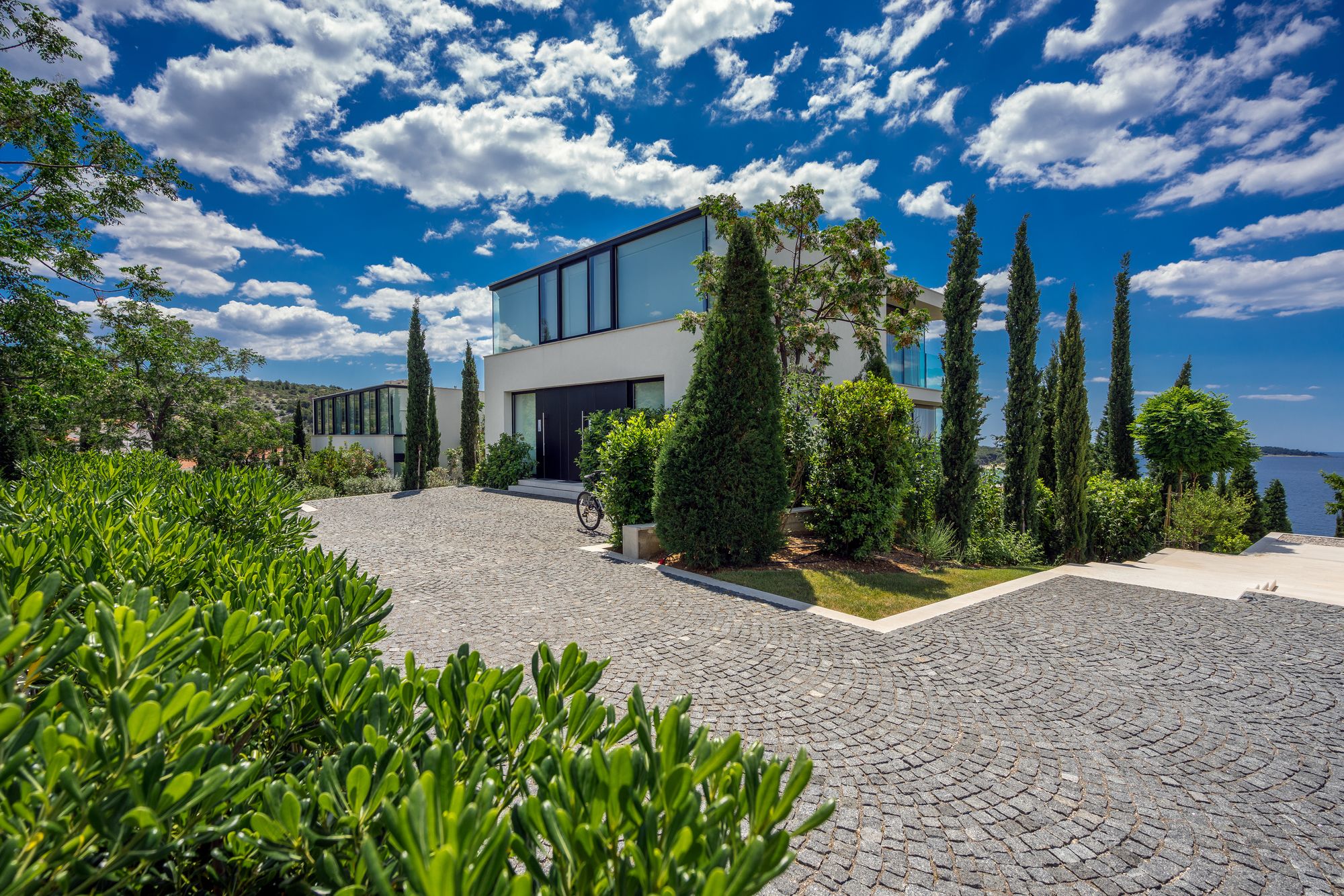 Фото Golden Rays Luxury Apartments