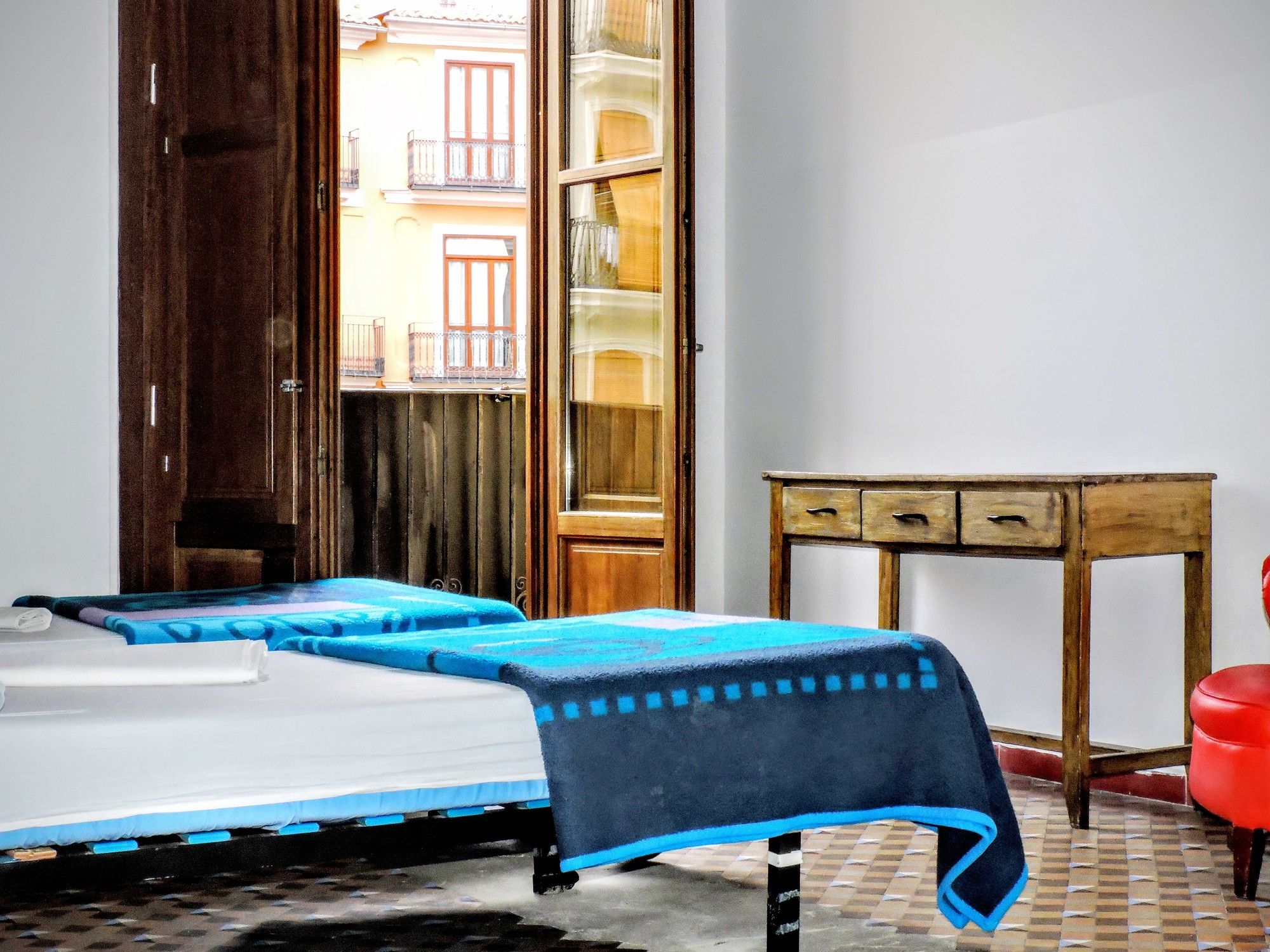 Фото Hôme Youth Hostel Valencia