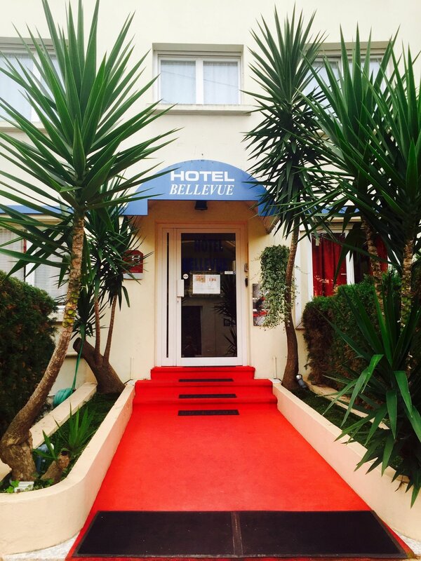Гостиница Hôtel Bellevue Cannes в Каннах