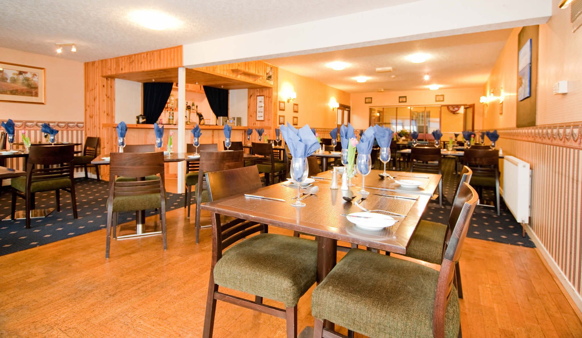 Фото Castletown Hotel