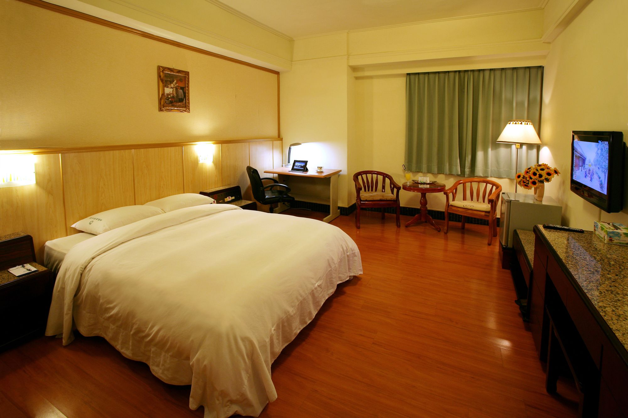 Фото Etung Hotel