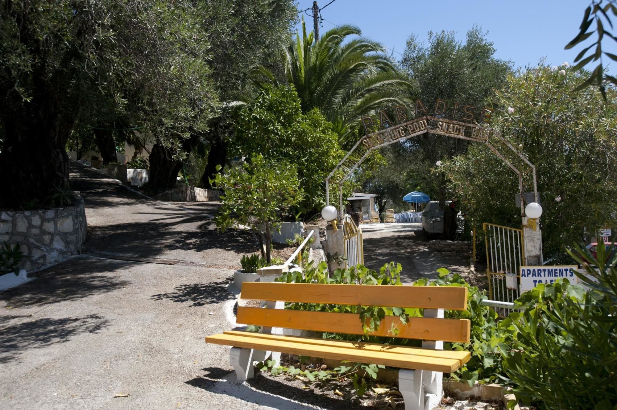 Фото Paradise Apartments