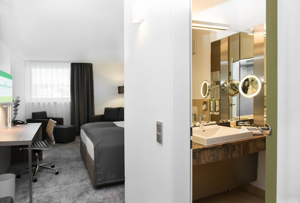 Фото Achat Hotel Regensburg im Park