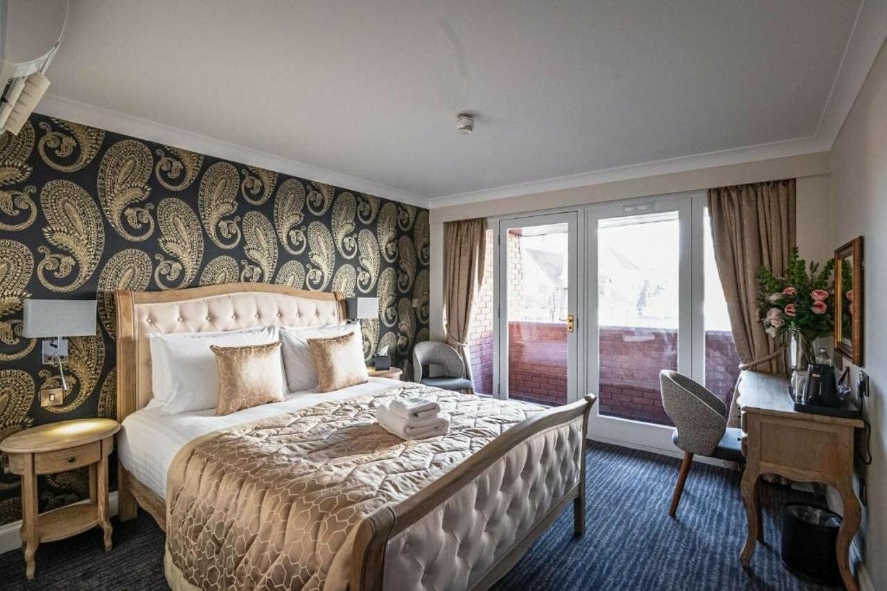 Фото Thames Riviera Hotel