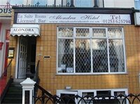 Фото The Alondra Hotel