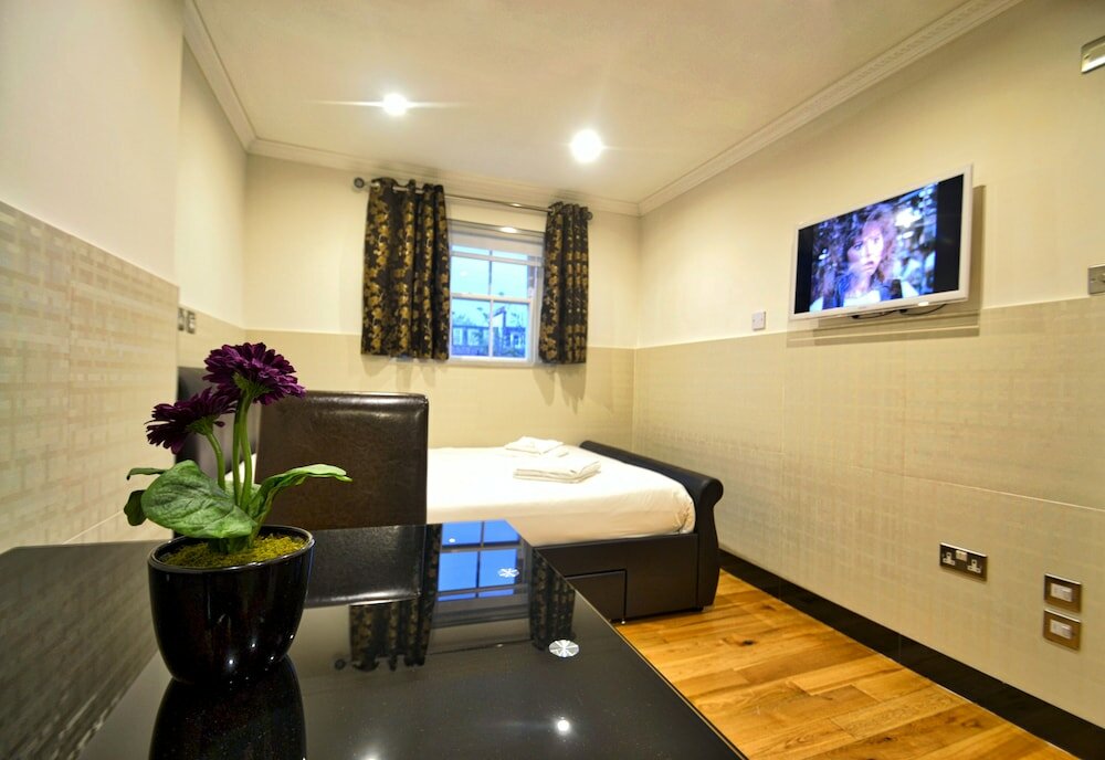 Фото Hyde Park Apartments