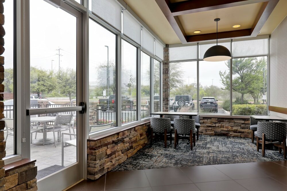 Фото Hyatt Place San Antonio – North/Stone Oak