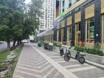 Бери заряд!, станция зарядки телефонов (Lunacharskogo Street, 99), baterías y cargadores