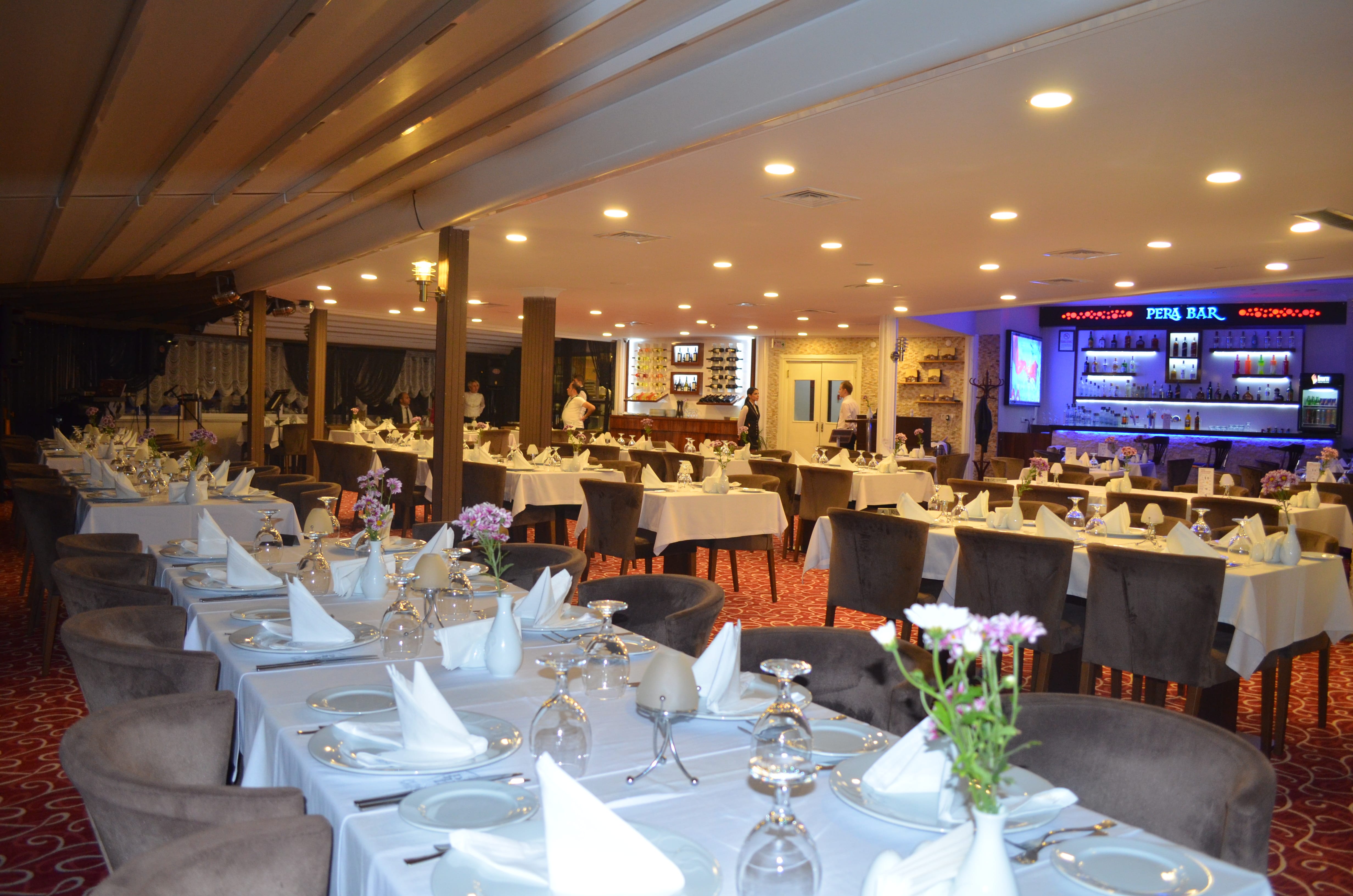 Фото Perama Hotel