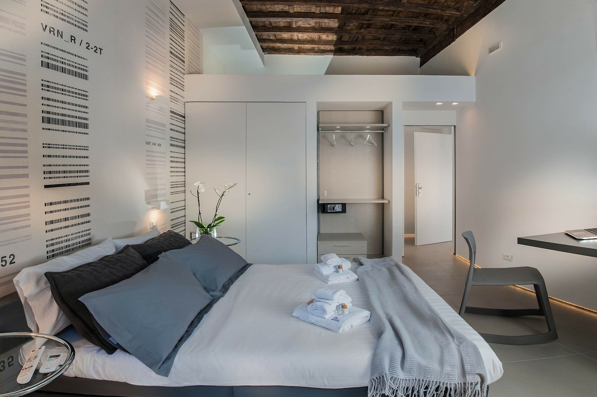 Фото First Floor