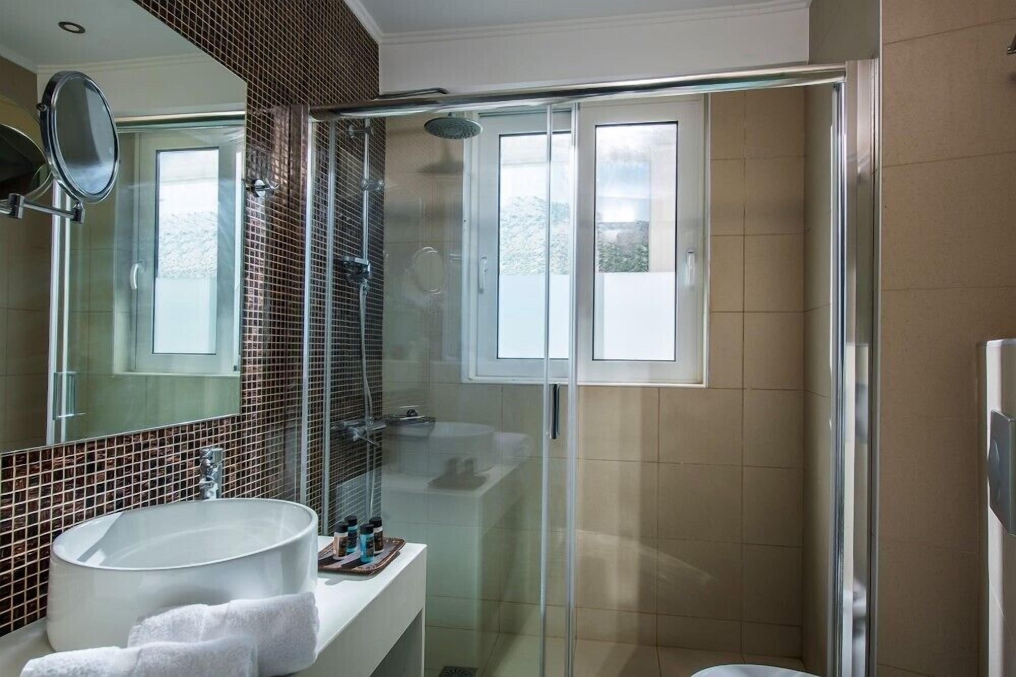 Фото Troulis Aparthotel