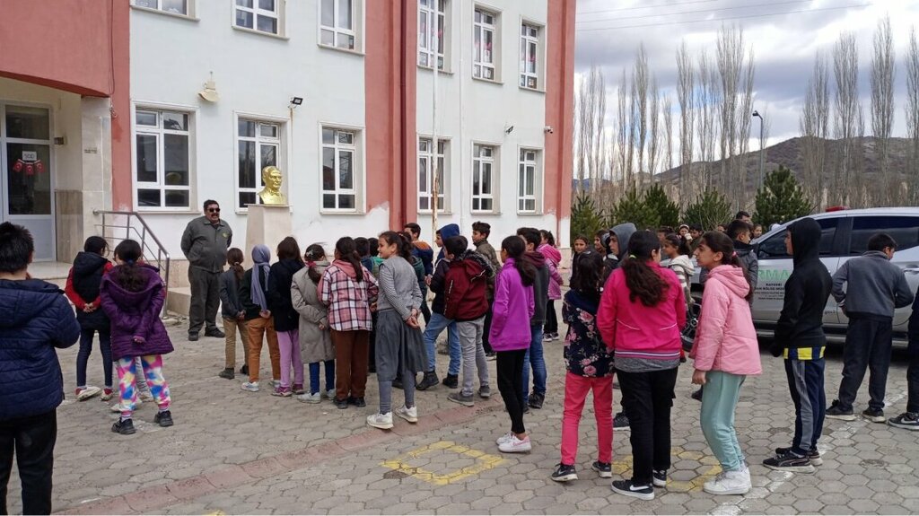 School Sheikh Halil Middle School, Yildizeli, photo
