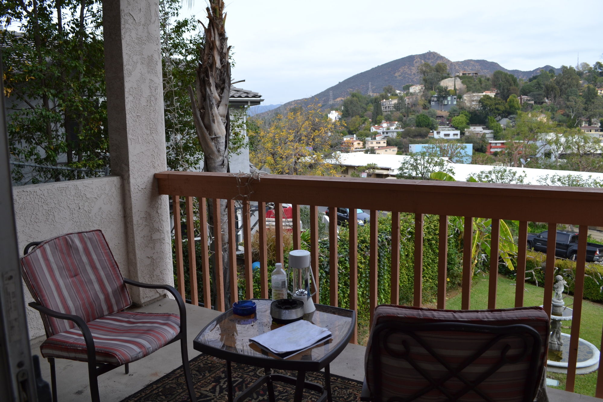 Фото Mini Mansion in Hollywood Hills